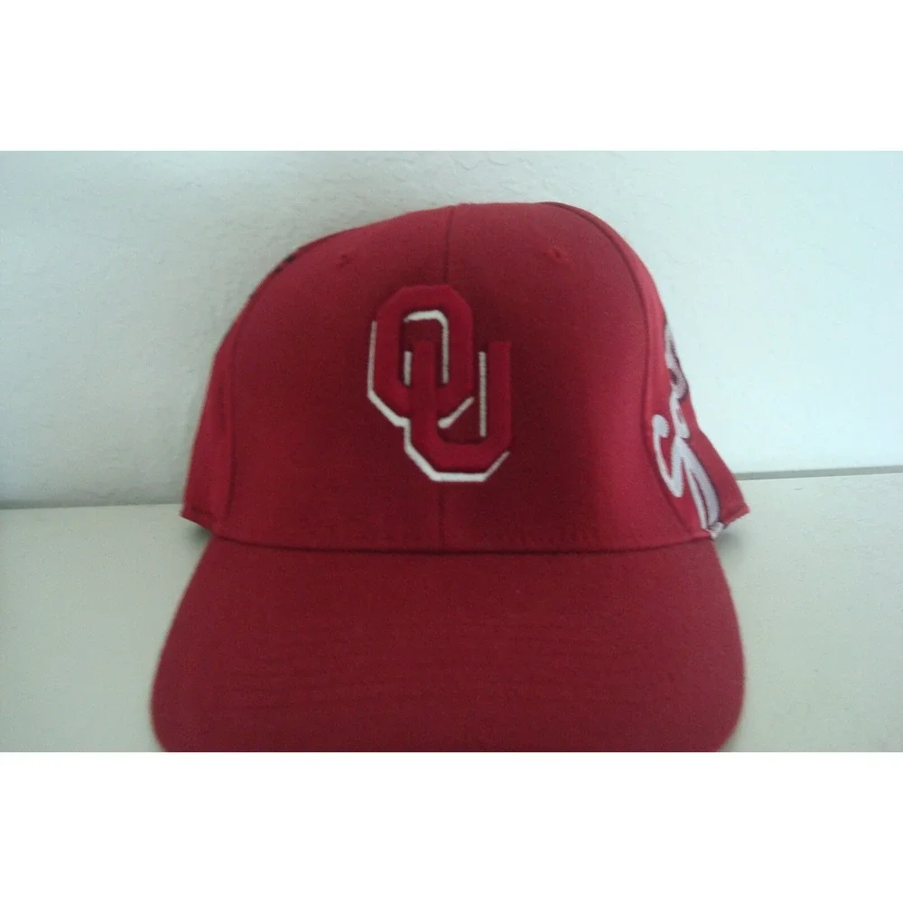 OKLAHOMA SOONERS ‎   FITTED S/M  BEACH GOLF  DEADSTOCK HAT CAP VINTAGE D3